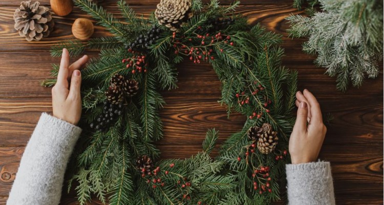 6 + 1 dekorat&iacute;v n&ouml;v&eacute;ny a kertből &ndash; z&ouml;ld kar&aacute;csony