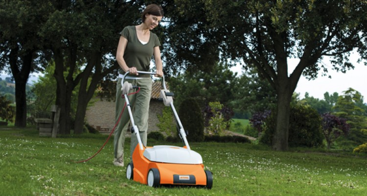 Miért és hogyan végezzük a gyepszellőztetést?